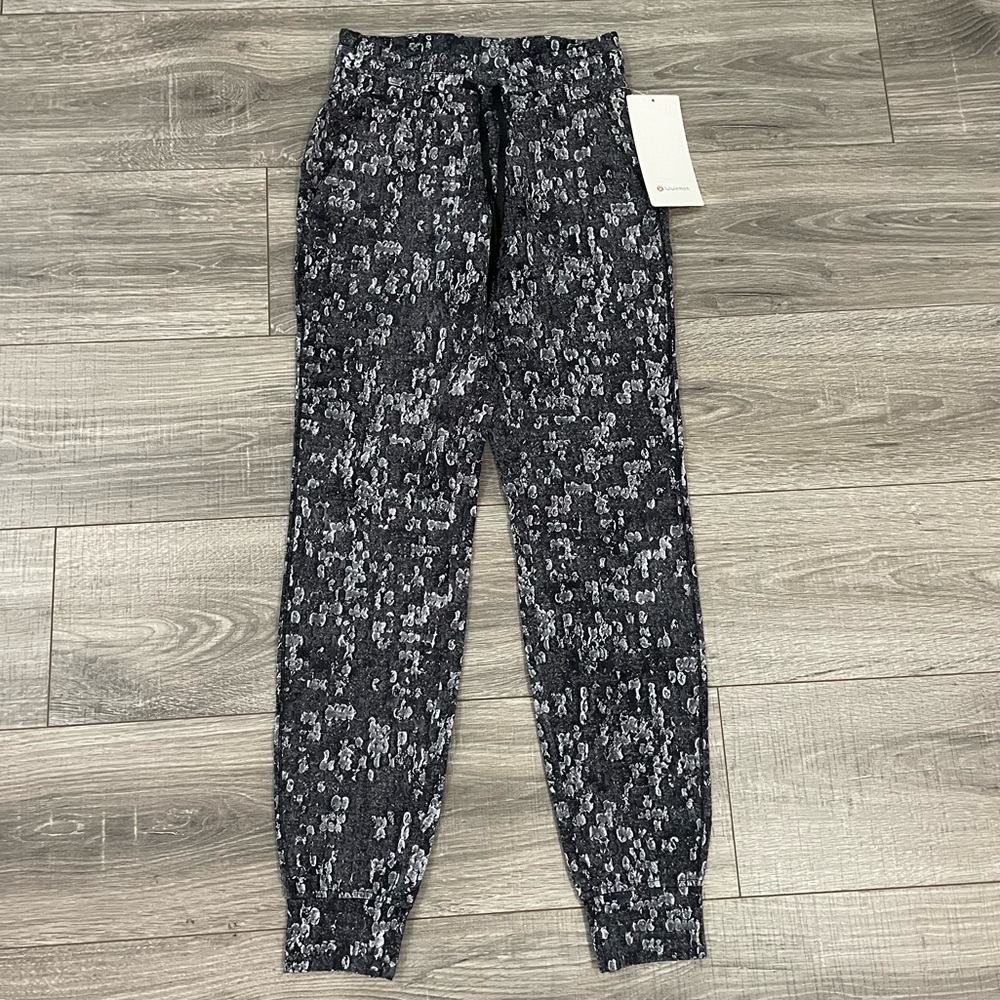 NWT Lululemon Ready to Rulu Pant size 2
